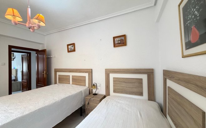 Resale - Apartment -
Torrevieja - Estacion De Autobuses