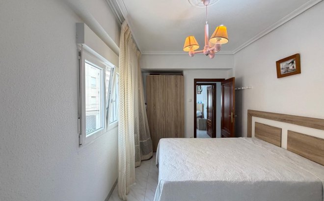 Resale - Apartment -
Torrevieja - Estacion De Autobuses