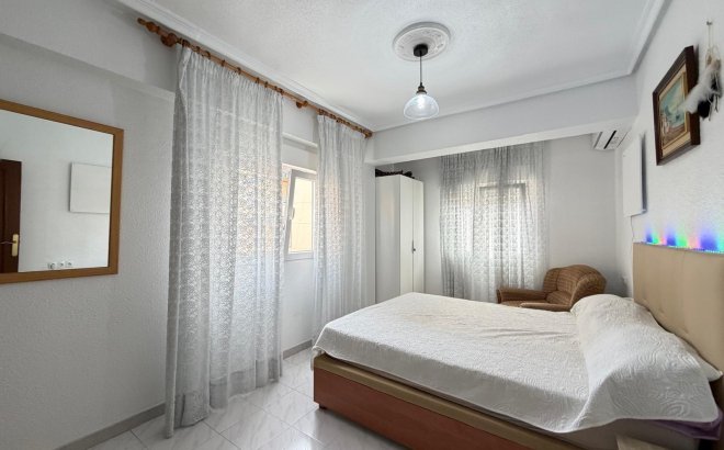 Resale - Apartment -
Torrevieja - Estacion De Autobuses