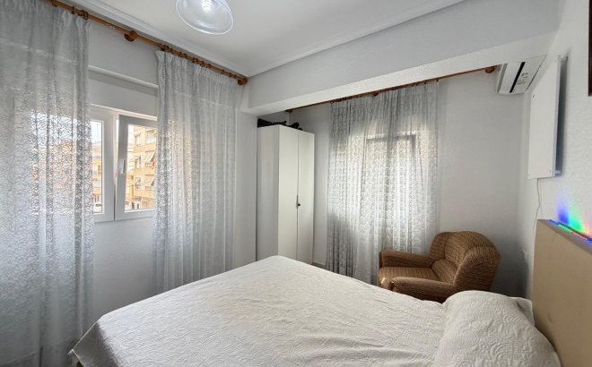 Resale - Apartment -
Torrevieja - Estacion De Autobuses