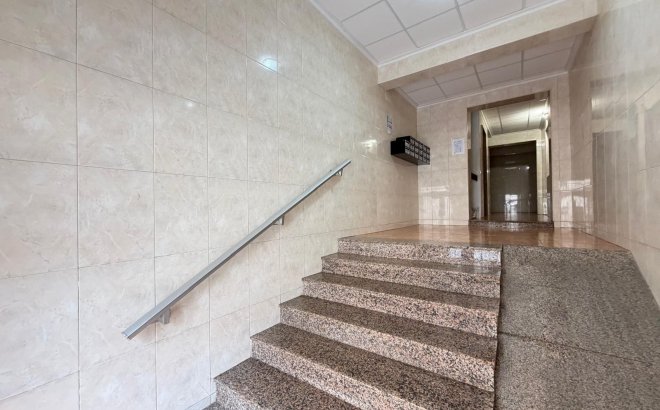 Resale - Apartment -
Torrevieja - Estacion De Autobuses
