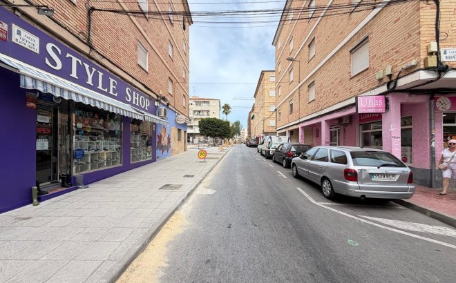 Resale - Apartment -
Torrevieja - Estacion De Autobuses