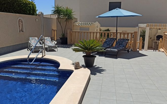 Resale - Villa -
Ciudad Quesada - Costa Blanca