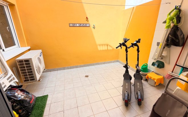 Resale - Apartment -
Torrevieja - Costa Blanca