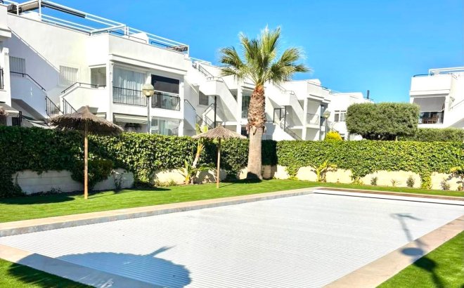 Resale - Apartment -
Torrevieja - Costa Blanca
