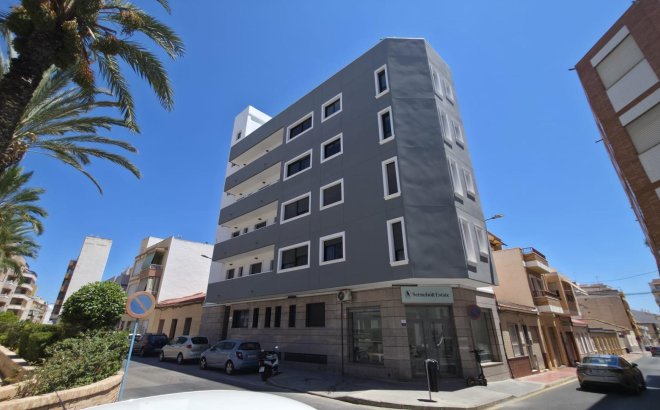 Resale - Apartment -
Torrevieja