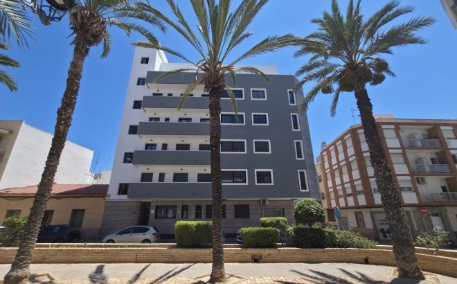Resale - Apartment -
Torrevieja