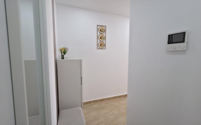 Resale - Apartment -
Torrevieja