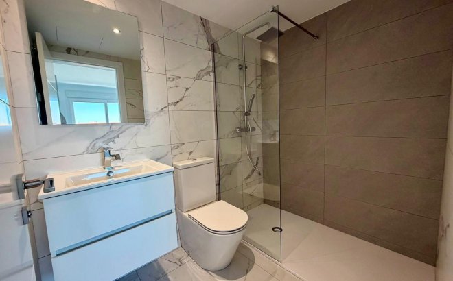 Resale - Apartment -
Torrevieja - Punta Prima