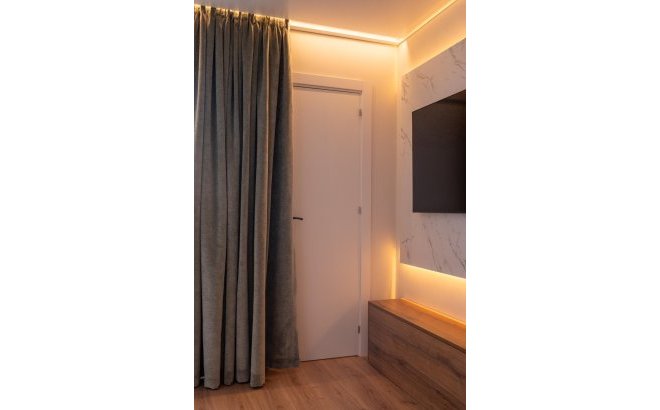 Resale - Bungalow -
Torrevieja - La Veleta