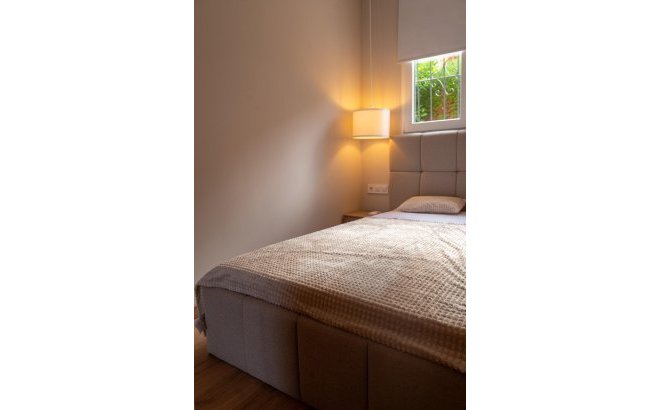 Resale - Bungalow -
Torrevieja - La Veleta
