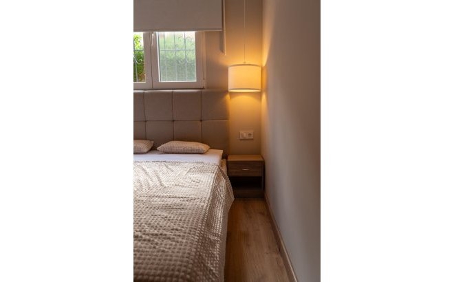 Resale - Bungalow -
Torrevieja - La Veleta