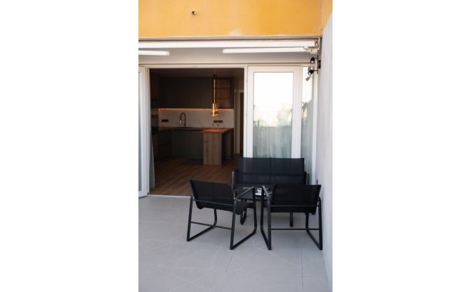 Resale - Bungalow -
Torrevieja - La Veleta