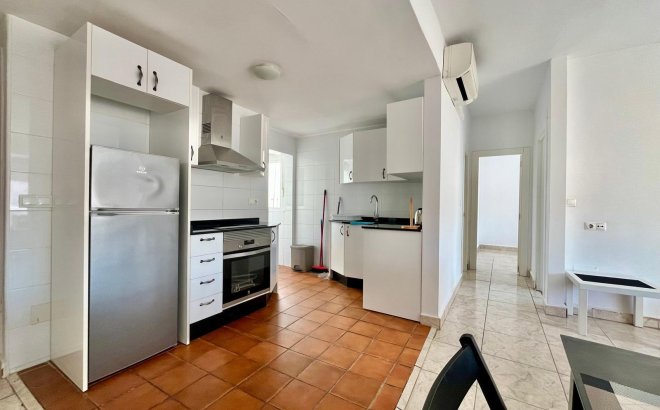 Revente - Appartement -
Rojales