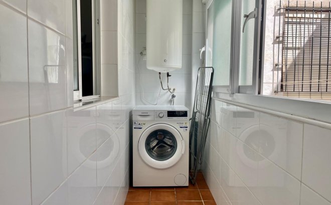 Revente - Appartement -
Rojales