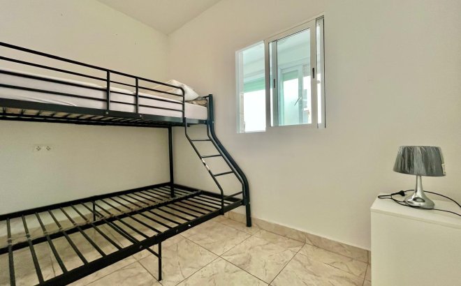 Revente - Appartement -
Rojales