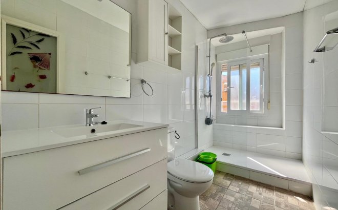 Revente - Appartement -
Rojales