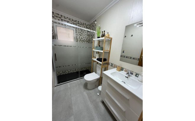 Resale - Apartment -
Torrevieja - Costa Blanca