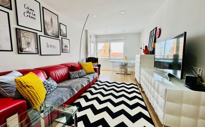 Resale - Apartment -
Pilar de la Horadada - Zona Pueblo