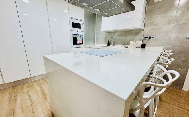 Resale - Apartment -
Pilar de la Horadada - Zona Pueblo