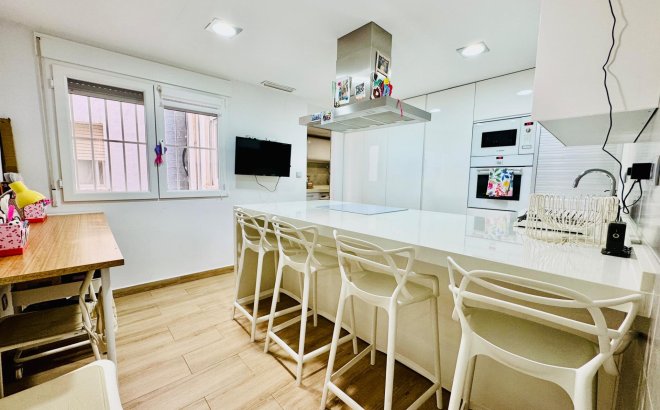 Resale - Apartment -
Pilar de la Horadada - Zona Pueblo