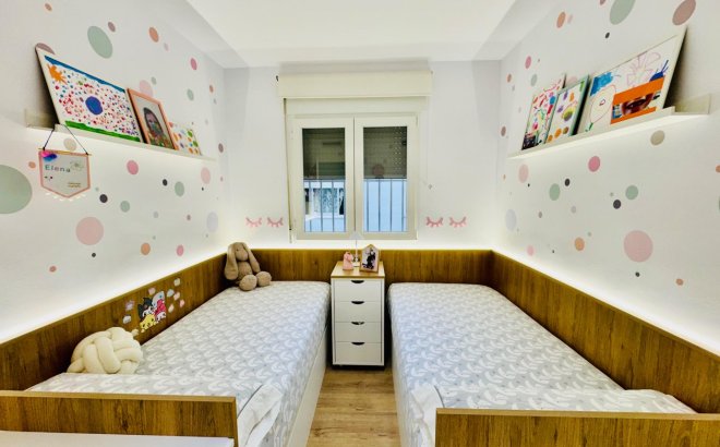 Resale - Apartment -
Pilar de la Horadada - Zona Pueblo