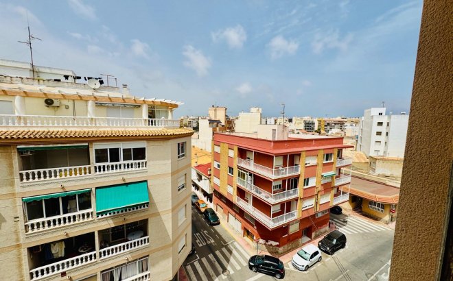 Resale - Apartment -
Torrevieja - Acequion