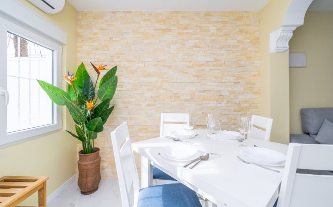Resale - Bungalow -
Torrevieja - Torreta
