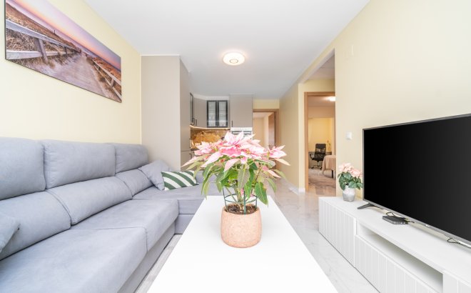 Resale - Bungalow -
Torrevieja - Torreta