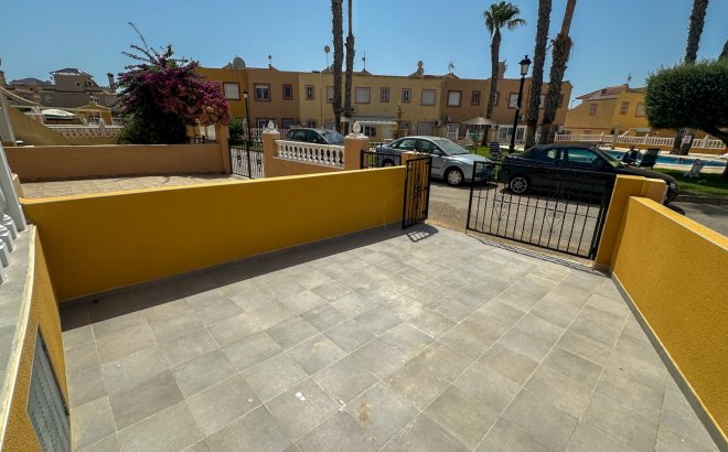 Herverkoop - Town House -
Orihuela Costa - Costa Blanca