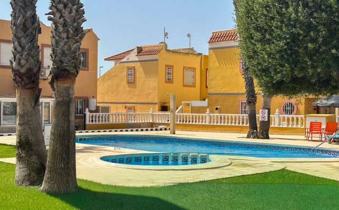 Herverkoop - Town House -
Orihuela Costa - Costa Blanca