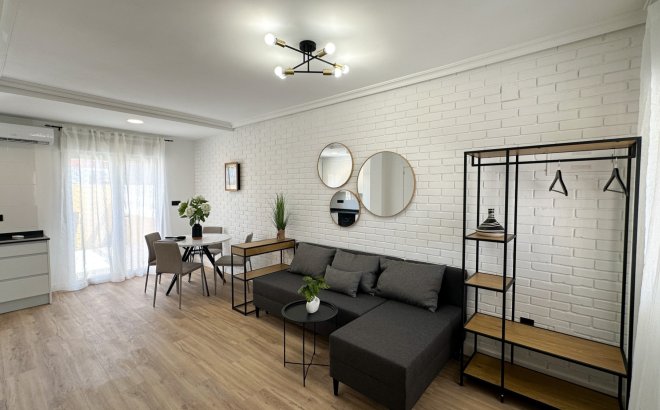 Herverkoop - Town House -
Orihuela Costa - Costa Blanca