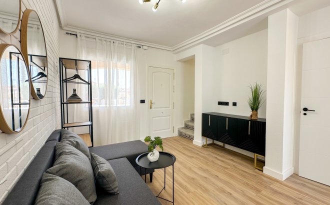 Herverkoop - Town House -
Orihuela Costa - Costa Blanca