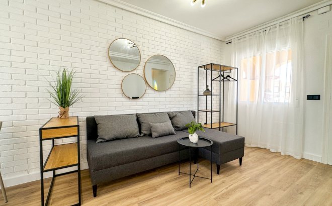 Herverkoop - Town House -
Orihuela Costa - Costa Blanca
