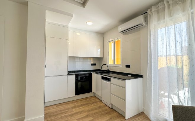 Herverkoop - Town House -
Orihuela Costa - Costa Blanca