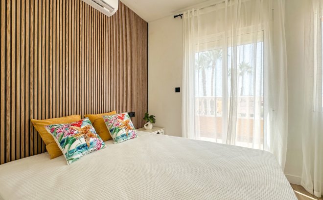 Herverkoop - Town House -
Orihuela Costa - Costa Blanca
