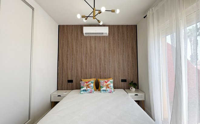 Herverkoop - Town House -
Orihuela Costa - Costa Blanca
