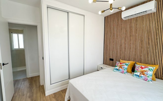 Herverkoop - Town House -
Orihuela Costa - Costa Blanca