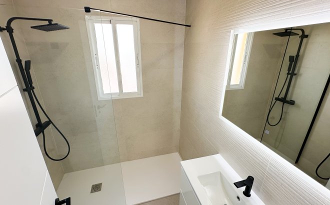 Herverkoop - Town House -
Orihuela Costa - Costa Blanca