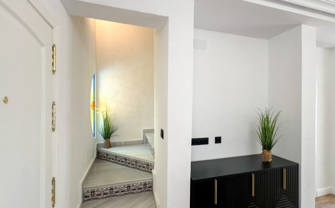 Herverkoop - Town House -
Orihuela Costa - Costa Blanca