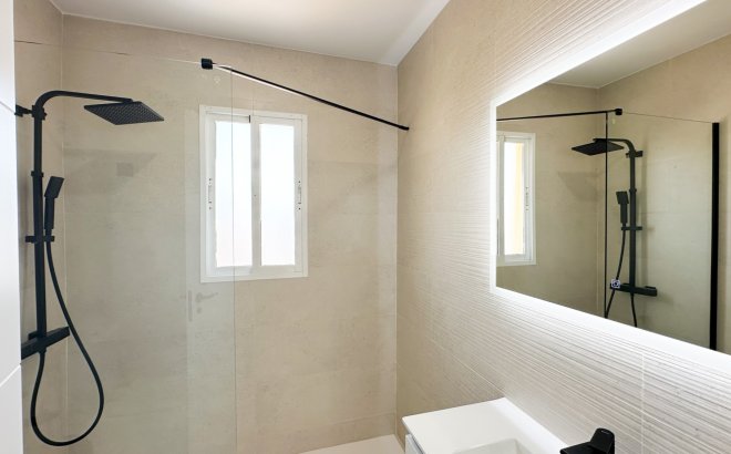 Herverkoop - Town House -
Orihuela Costa - Costa Blanca