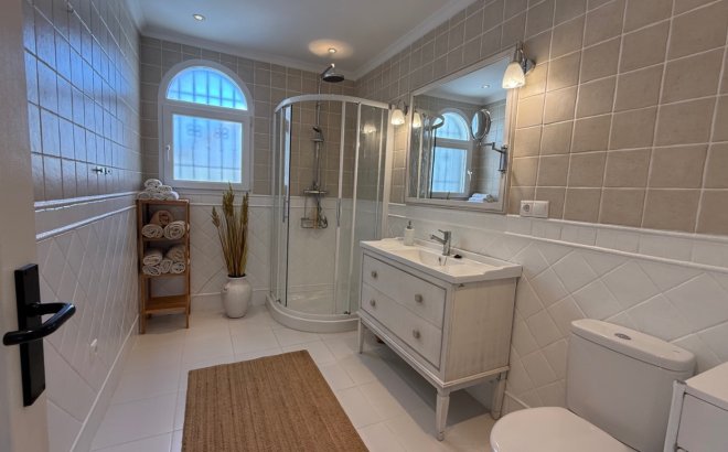Resale - Villa -
Torrevieja - Costa Blanca