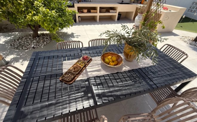 Resale - Villa -
Torrevieja - Costa Blanca