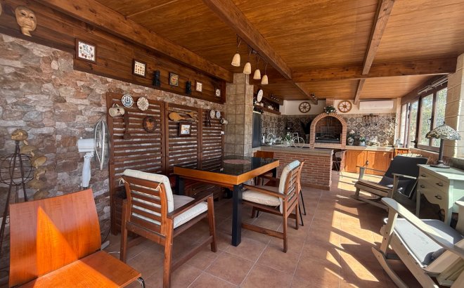 Resale - Villa -
Torrevieja - Costa Blanca