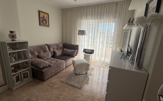 Resale - Villa -
Torrevieja - Costa Blanca