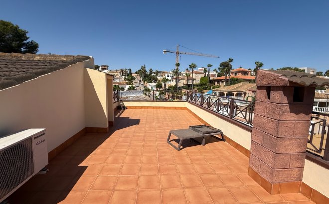 Resale - Villa -
Torrevieja - Costa Blanca