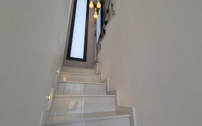 Resale - Villa -
Torrevieja - Costa Blanca