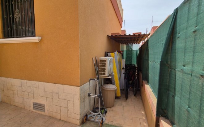 Resale - Villa -
Torrevieja - Costa Blanca
