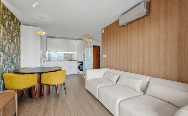 Resale - Penthouse -
Punta Prima - Costa Blanca