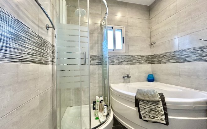 Revente - Bungalow -
Villamartin - Costa Blanca